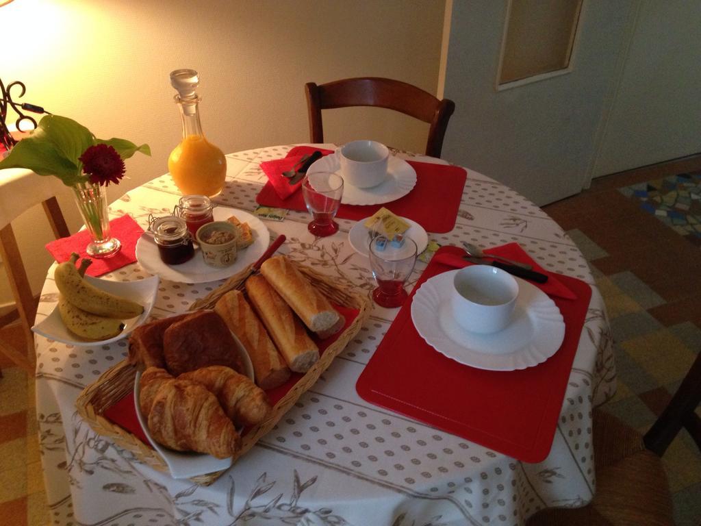 Suite Sainte Anne Beaumont-sur-Sarthe Camera foto